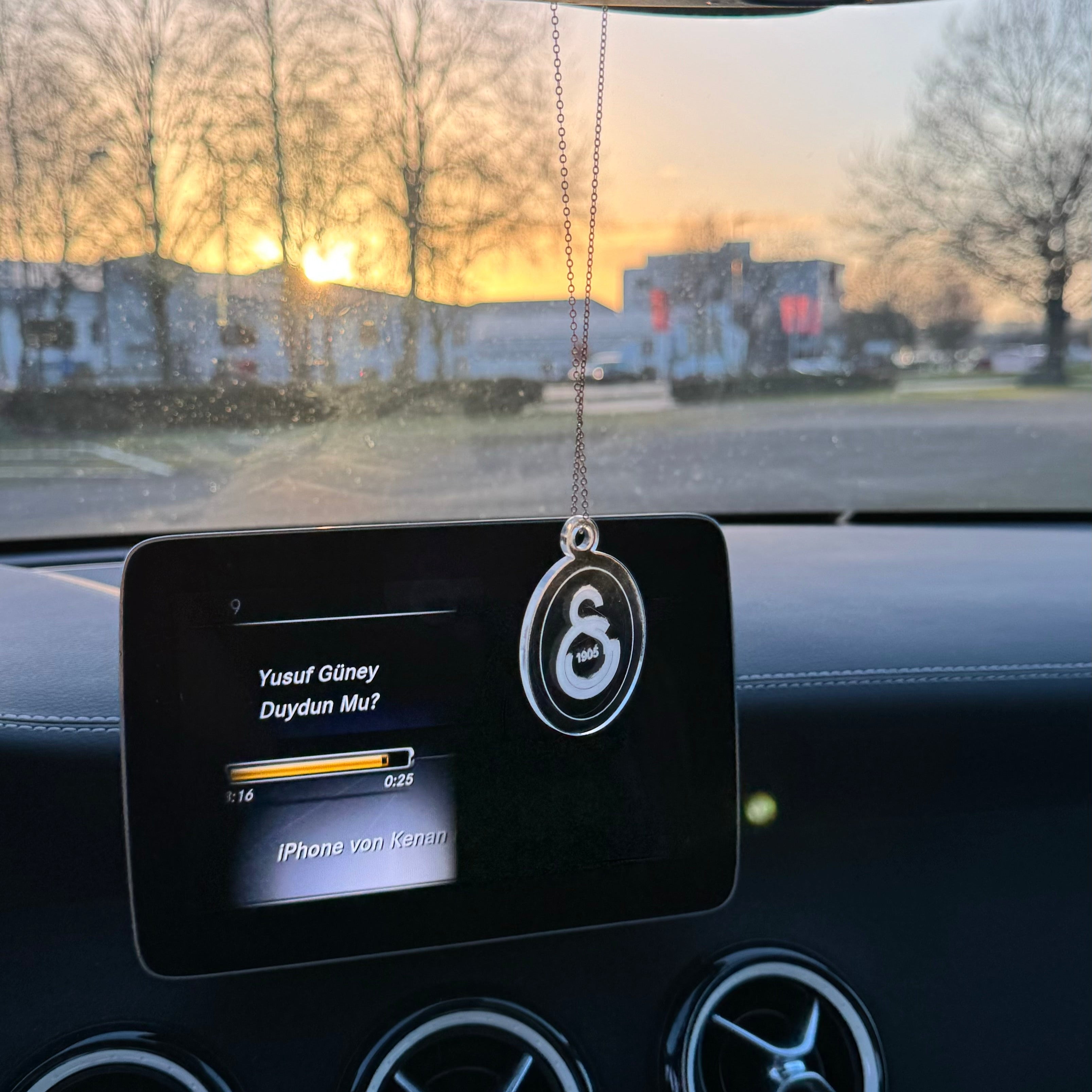 Auto Anhänger Acryl Mannschaften