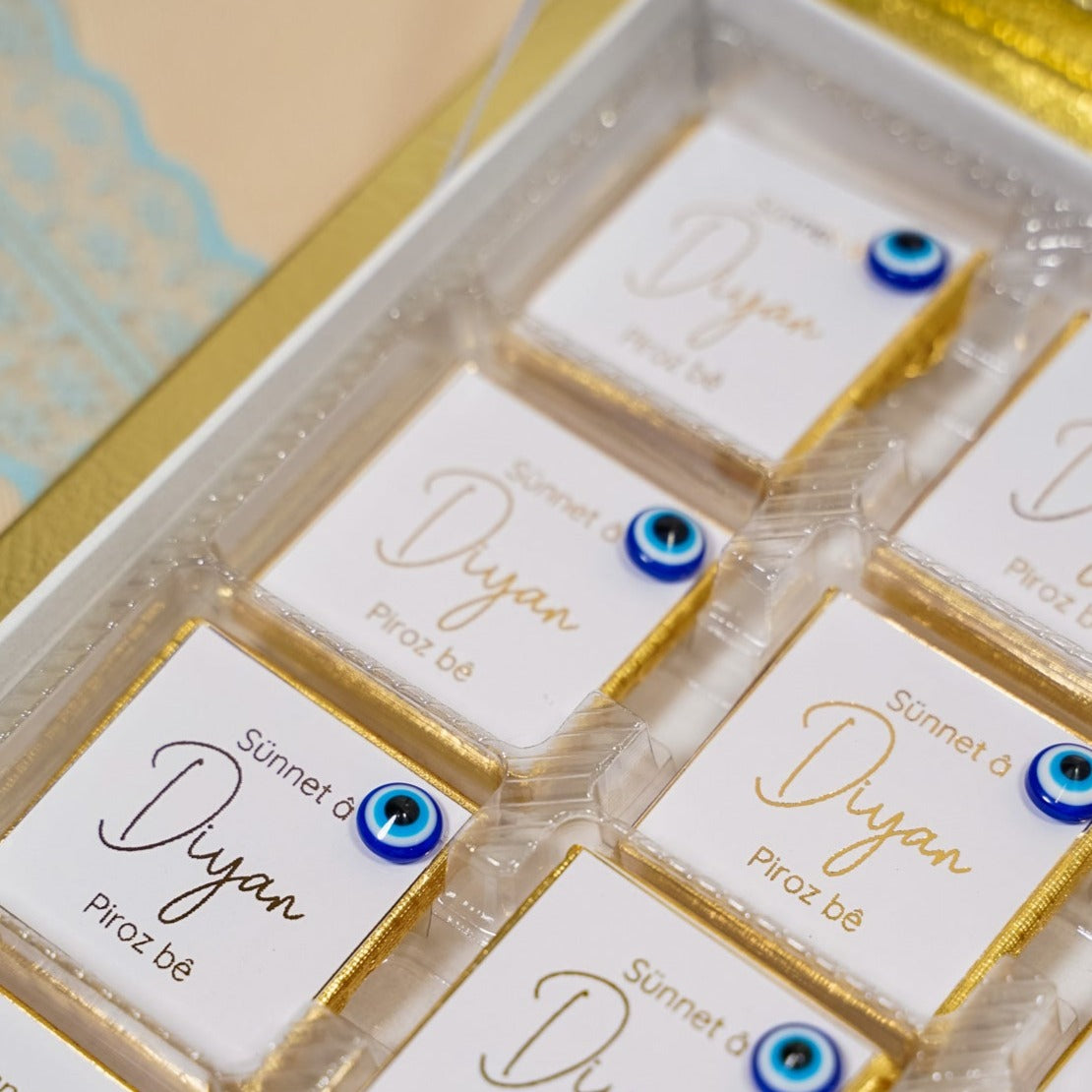 Schokobox mit blauem Auge