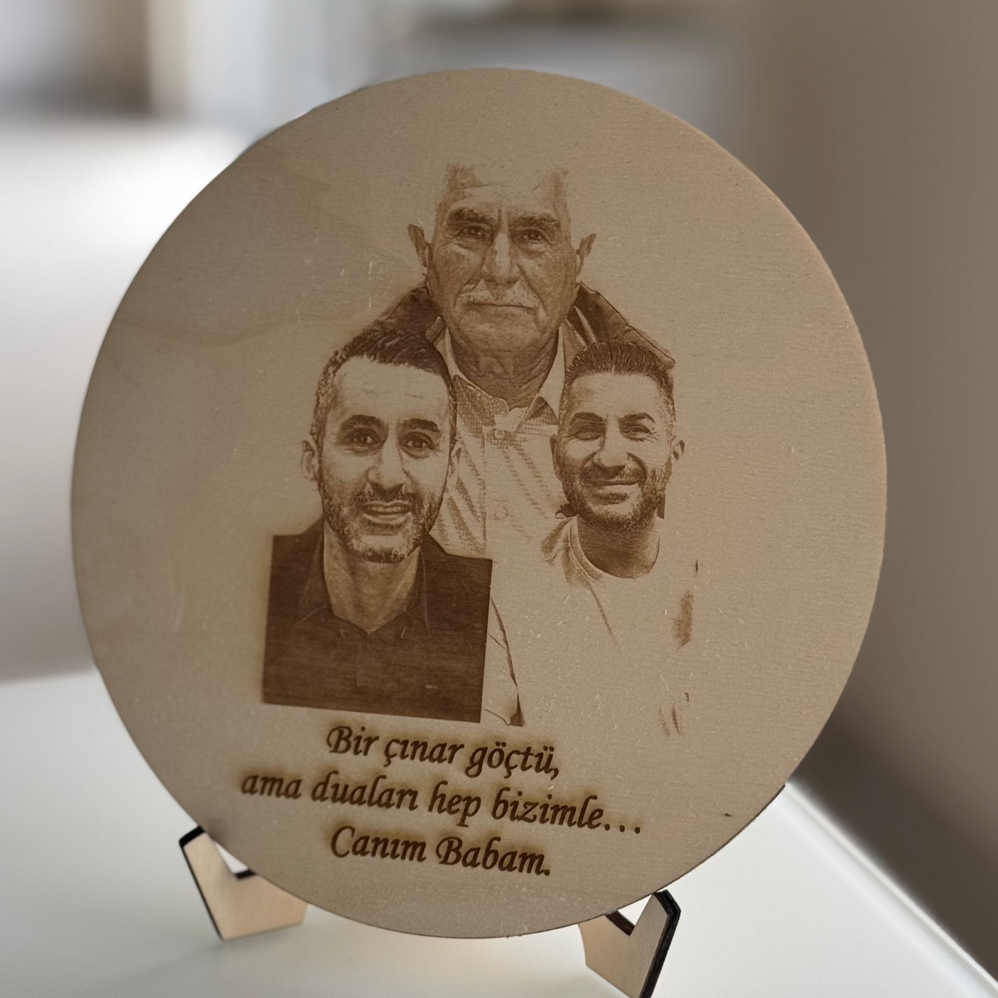 Bild aus Holz mit Ständer
