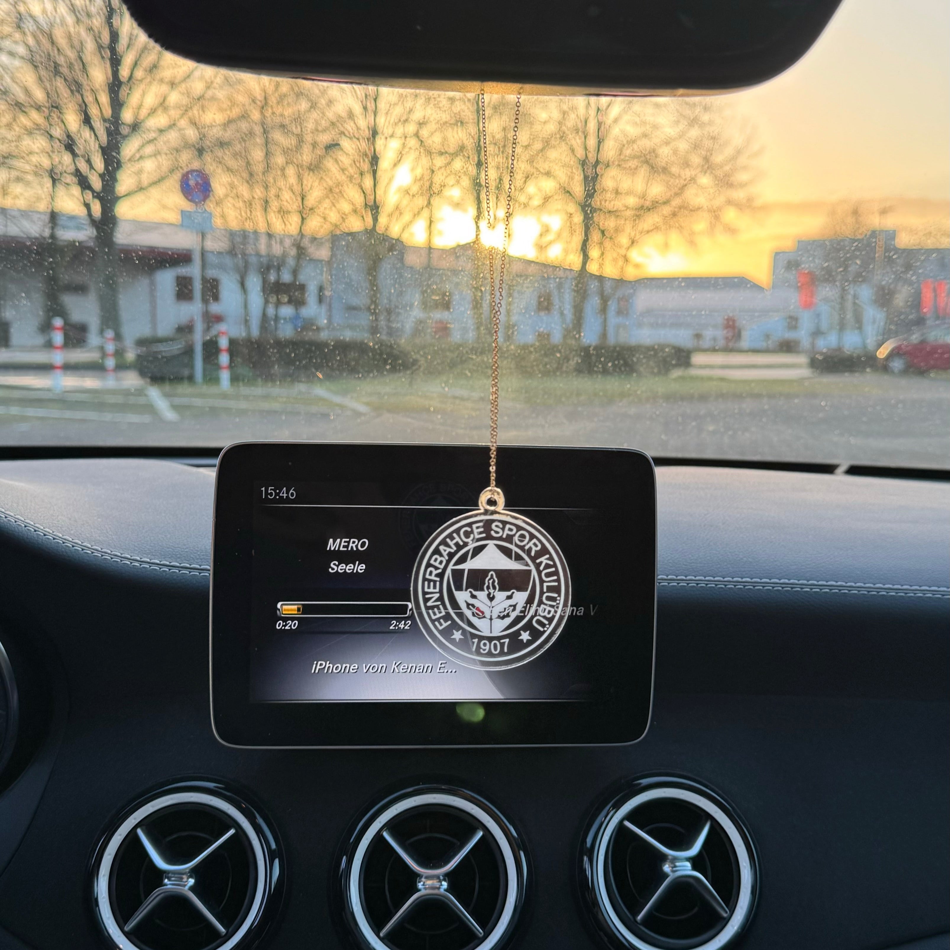 Auto Anhänger Acryl Mannschaften